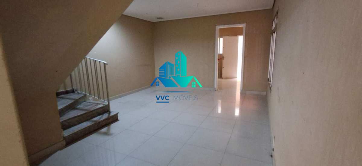 Sobrado no Tatuapé – Excelente Oportunidade por R$ 899.000 | Entre os Metrôs Carrão e Tatuapé - VVC IMÓVEIS